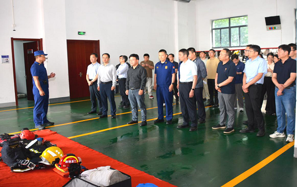 互动培训强技能 联防共建促平安——市医保局联合盐南消防救援大队开展安全生产月主题活动